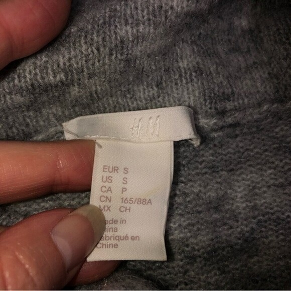 Mohair Blend Cowl Neck Gray Sweater Size Small H&M - Picture 4 of 9